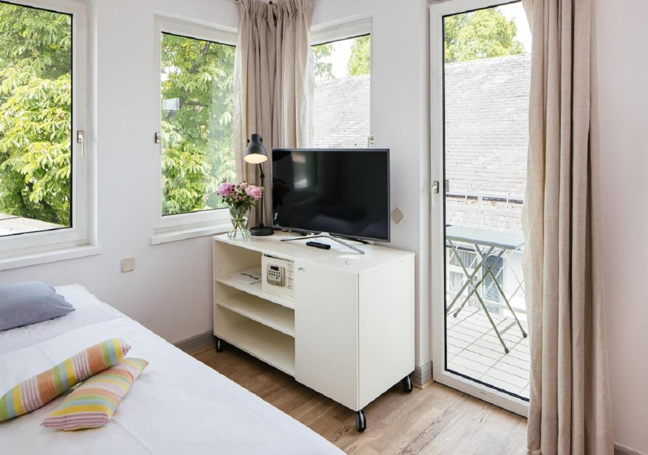 Seehotel Hubertushof Velden am Woerthersee Exterior photo