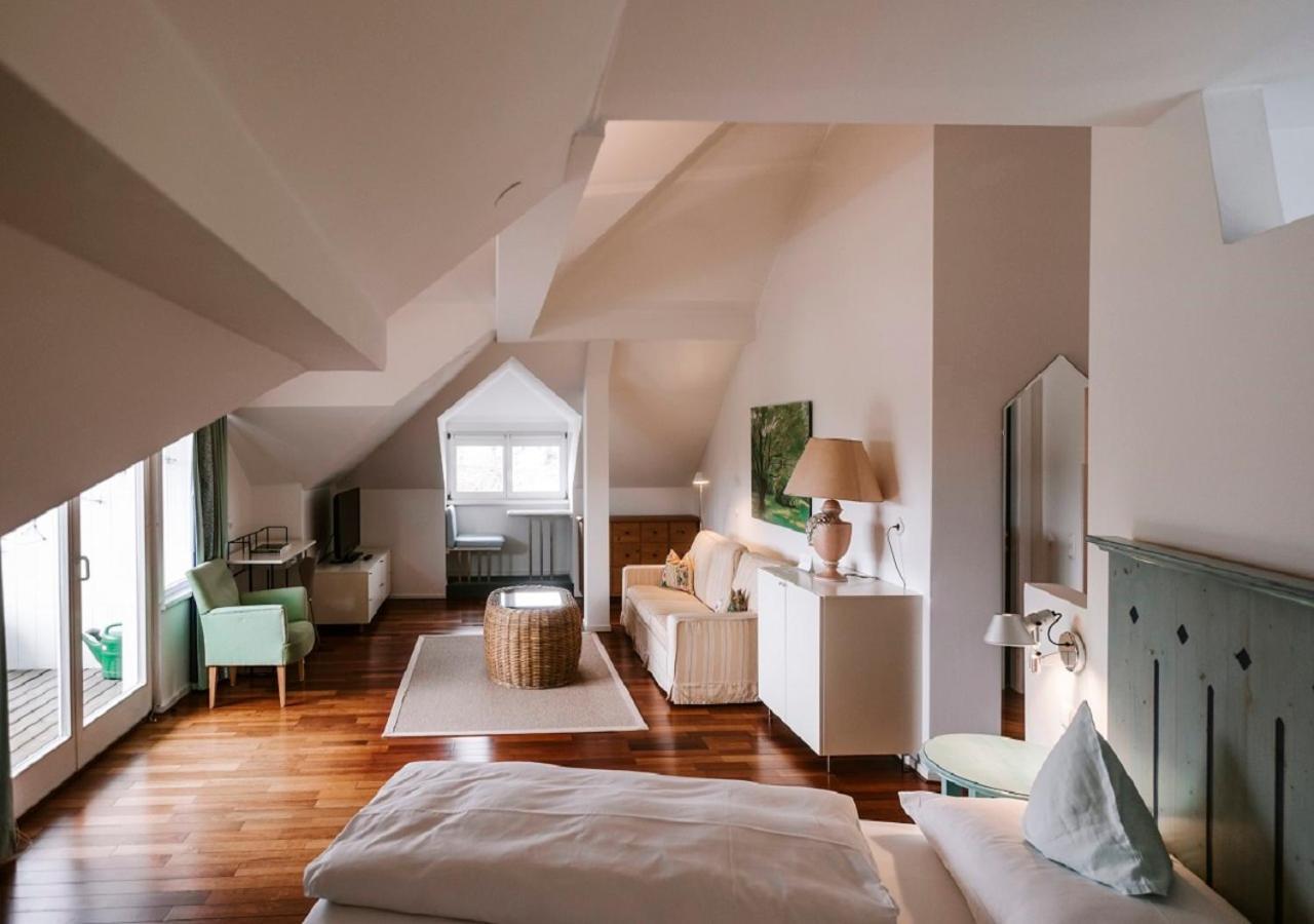 Seehotel Hubertushof Velden am Woerthersee Exterior photo