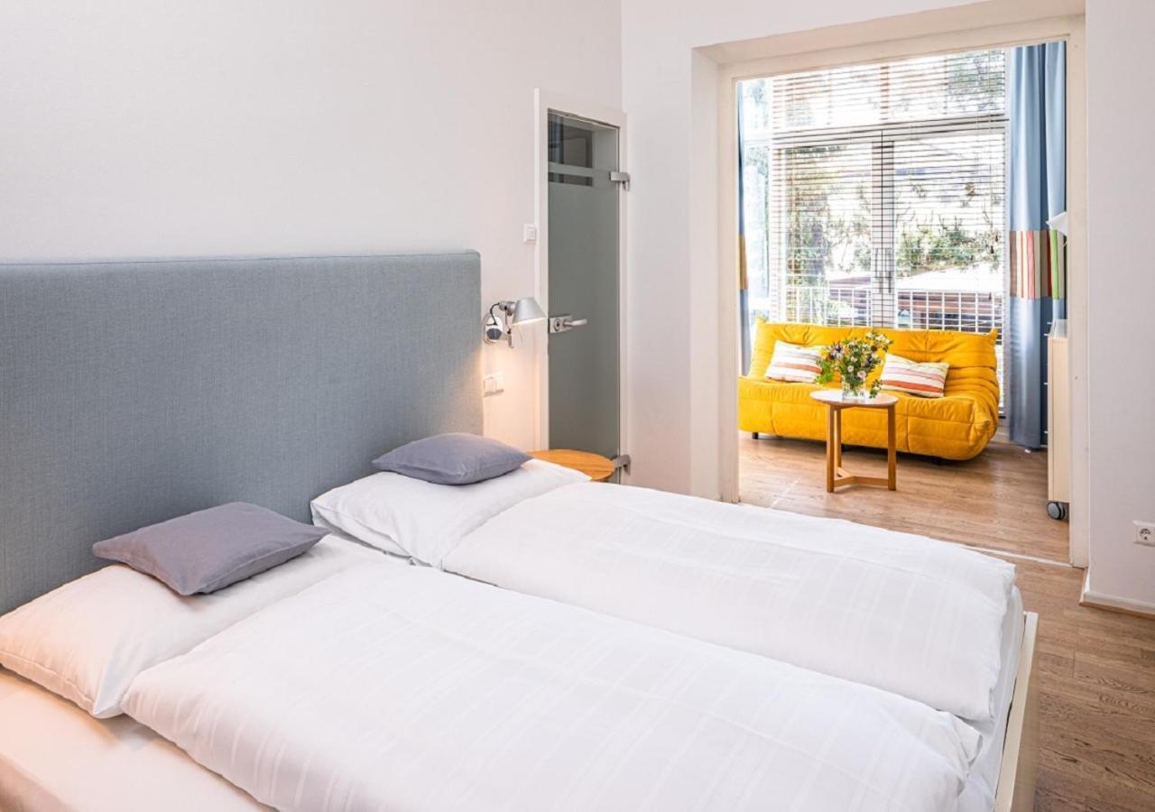 Seehotel Hubertushof Velden am Woerthersee Exterior photo